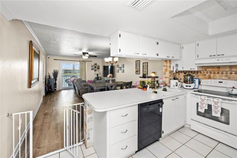 Copropriété à vendre à Punta Gorda, Floride: 2 chambres, 96.99 m2 № 1295630 - photo 3