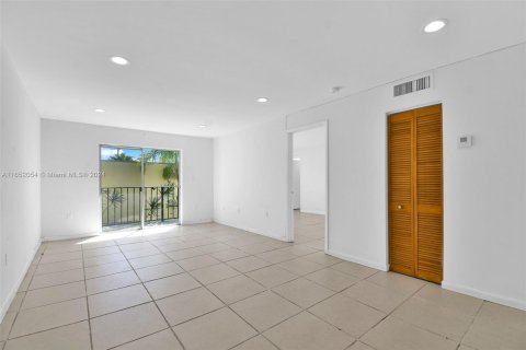 Condominio en venta en Miami Beach, Florida, 1 dormitorio, 65.31 m2 № 1345486 - foto 2