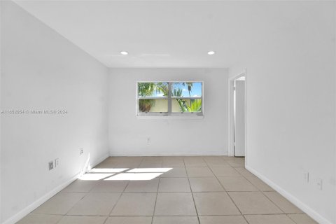 Condominio en venta en Miami Beach, Florida, 1 dormitorio, 65.31 m2 № 1345486 - foto 6