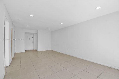 Condominio en venta en Miami Beach, Florida, 1 dormitorio, 65.31 m2 № 1345486 - foto 12