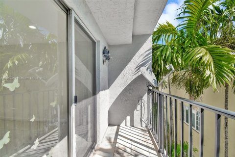 Condominio en venta en Miami Beach, Florida, 1 dormitorio, 65.31 m2 № 1345486 - foto 4