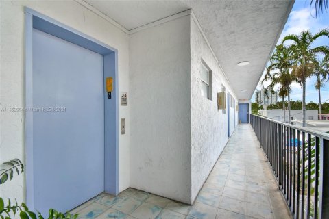 Condominio en venta en Miami Beach, Florida, 1 dormitorio, 65.31 m2 № 1345486 - foto 15