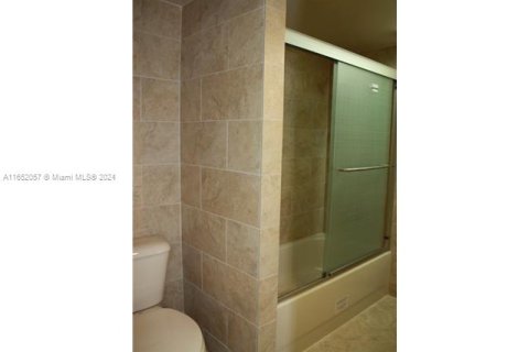 Condominio en venta en Lauderhill, Florida, 2 dormitorios, 102.19 m2 № 1345488 - foto 9