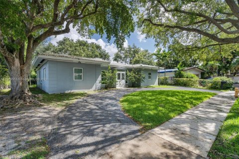 Villa ou maison à vendre à Miami, Floride: 3 chambres, 201.78 m2 № 1345535 - photo 1