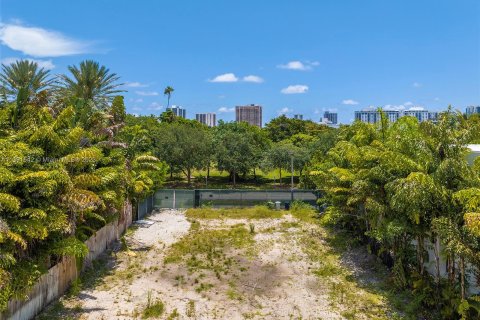 Купить земельный участок в Майами-Бич, Флорида № 517962 - фото 4