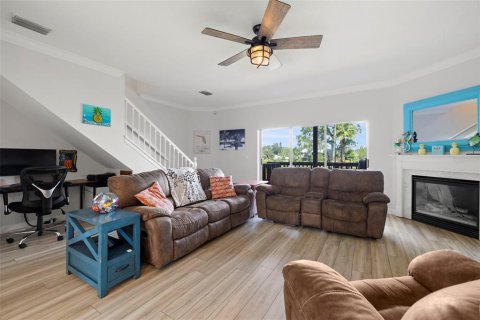 Townhouse in Palm Harbor, Florida 3 bedrooms, 148.64 sq.m. № 1303639 - photo 5