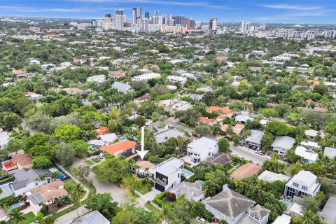 House in Fort Lauderdale, Florida 2 bedrooms, 125.42 sq.m. № 839819 - photo 27