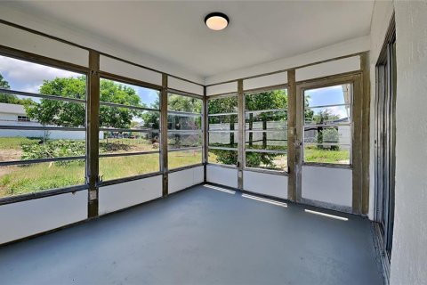 Villa ou maison à vendre à New Port Richey, Floride: 2 chambres, 69.12 m2 № 1340998 - photo 9