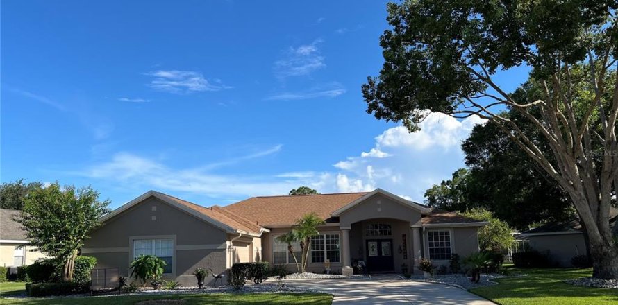 Villa ou maison à Mount Dora, Floride 3 chambres, 185.34 m2 № 1340951