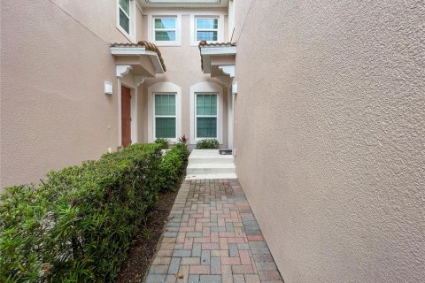 Copropriété à vendre à Davenport, Floride: 3 chambres, 175.86 m2 № 1359812 - photo 3