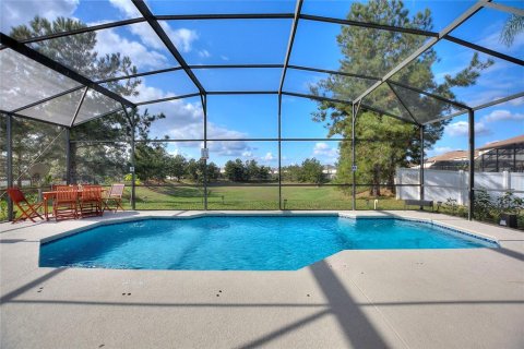 Casa en venta en Davenport, Florida, 7 dormitorios, 325.53 m2 № 1283078 - foto 2