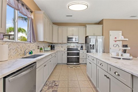 Casa en venta en Davenport, Florida, 7 dormitorios, 325.53 m2 № 1283078 - foto 10