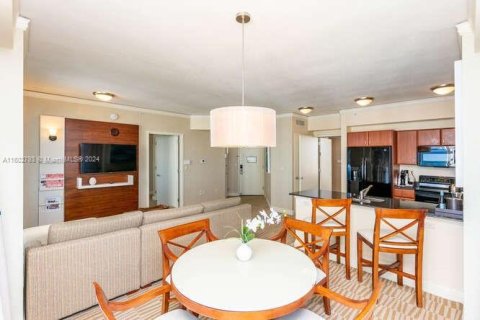 Copropriété à vendre à Sunny Isles Beach, Floride: 2 chambres, 94.85 m2 № 1221747 - photo 6