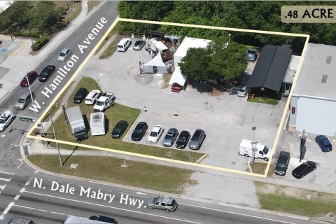 Commercial property in Tampa, Florida 1069.86 sq.m. № 751625 - photo 2