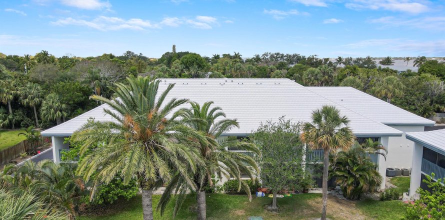 Condo in Stuart, Florida, 2 bedrooms  № 1188601