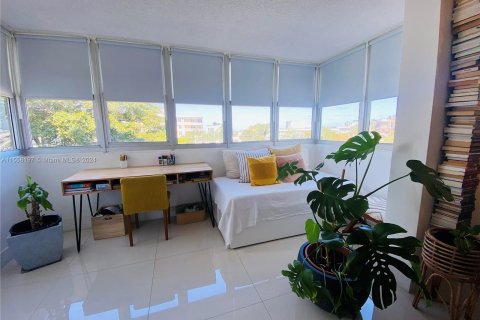 Copropriété à vendre à Miami Beach, Floride: 1 chambre, 63.17 m2 № 1078749 - photo 11