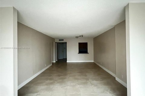 Condominio en venta en Hallandale Beach, Florida, 1 dormitorio, 85.01 m2 № 1078479 - foto 1