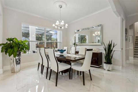 Casa en venta en Orlando, Florida, 6 dormitorios, 396.97 m2 № 1354335 - foto 10