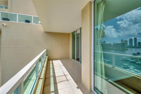 Condominio en venta en Aventura, Florida, 3 dormitorios, 153.29 m2 № 1294985 - foto 13