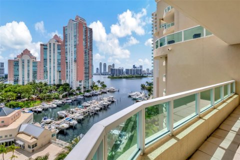 Condominio en venta en Aventura, Florida, 3 dormitorios, 153.29 m2 № 1294985 - foto 2