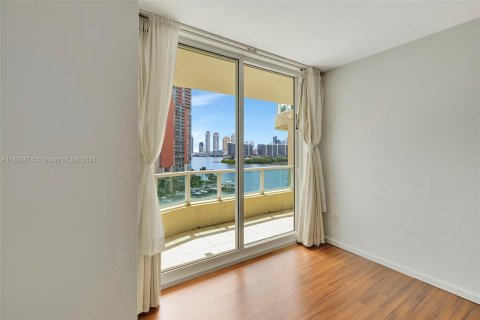 Condominio en venta en Aventura, Florida, 3 dormitorios, 153.29 m2 № 1294985 - foto 17