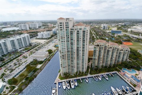 Copropriété à vendre à Aventura, Floride: 3 chambres, 153.29 m2 № 1294985 - photo 1