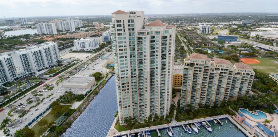 Condo à Aventura, Floride, 3 chambres  № 1294985