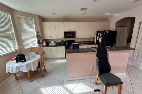 Casa en venta en Homestead, Florida, 4 dormitorios, 258.55 m2 № 876207 - foto 8