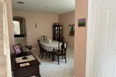 Villa ou maison à vendre à Homestead, Floride: 4 chambres, 258.55 m2 № 876207 - photo 5