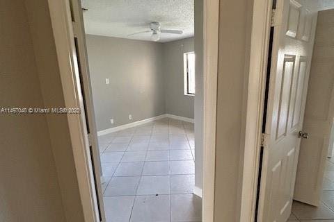 House in Lake Worth, Florida 3 bedrooms, 100.8 sq.m. № 876205 - photo 10