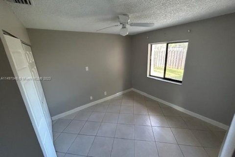 Casa en venta en Lake Worth, Florida, 3 dormitorios, 100.8 m2 № 876205 - foto 12