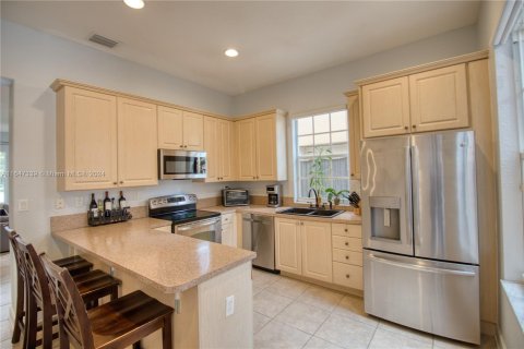 Townhouse in Pembroke Pines, Florida 3 bedrooms, 154.22 sq.m. № 1330313 - photo 10