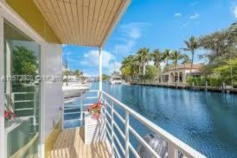 Villa ou maison à vendre à Miami Gardens, Floride: 2 chambres № 1132576 - photo 7