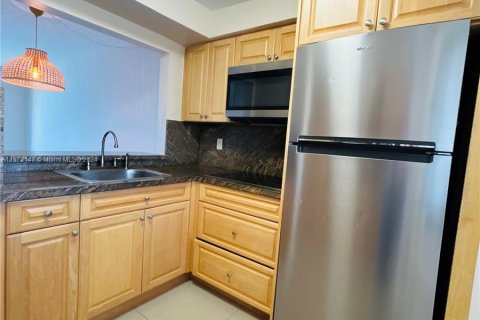 Condo in Aventura, Florida, 1 bedroom  № 1132534 - photo 28