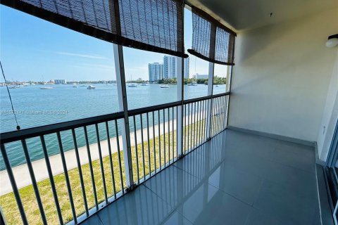 Copropriété à vendre à Aventura, Floride: 1 chambre, 71.35 m2 № 1132534 - photo 13