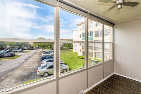 Copropriété à vendre à Lauderdale Lakes, Floride: 2 chambres, 93.83 m2 № 537443 - photo 15