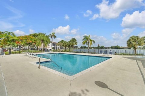 Copropriété à vendre à Oakland Park, Floride: 2 chambres, 82.68 m2 № 1230061 - photo 19