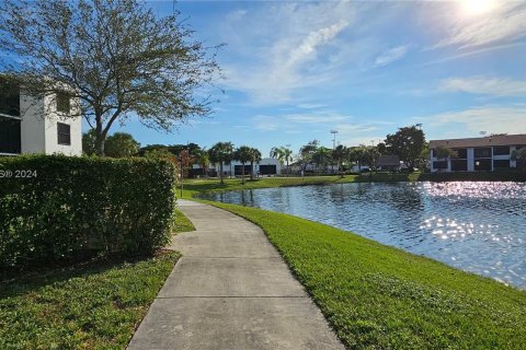 Condo in Oakland Park, Florida, 2 bedrooms  № 1230061 - photo 30