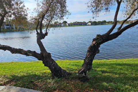 Condo in Oakland Park, Florida, 2 bedrooms  № 1230061 - photo 27