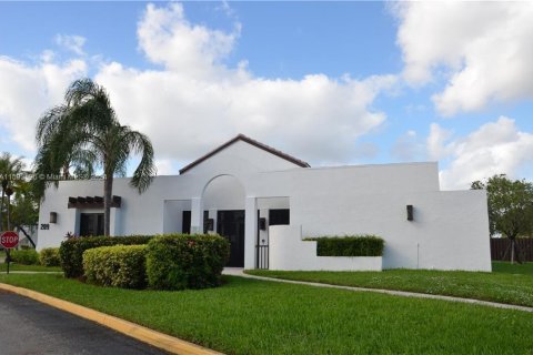 Copropriété à vendre à Oakland Park, Floride: 2 chambres, 82.68 m2 № 1230061 - photo 24