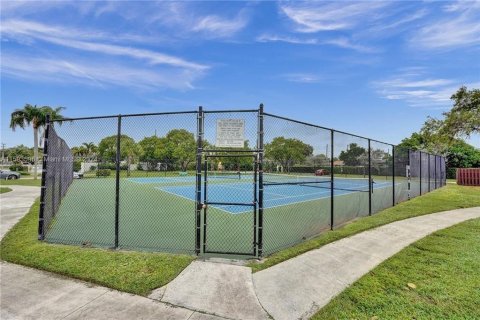 Condo in Oakland Park, Florida, 2 bedrooms  № 1230061 - photo 20