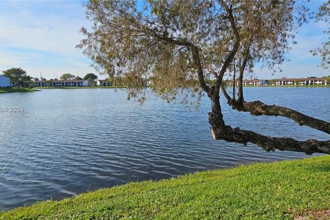 Condo in Oakland Park, Florida, 2 bedrooms  № 1230061 - photo 28