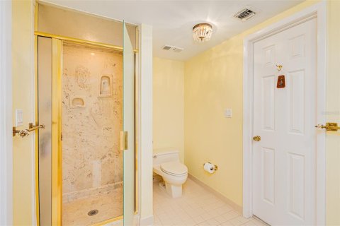 Condo in Daytona Beach, Florida, 2 bedrooms  № 1350416 - photo 25