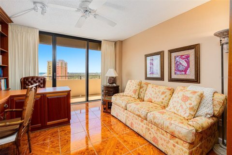 Condo in Daytona Beach, Florida, 2 bedrooms  № 1350416 - photo 14