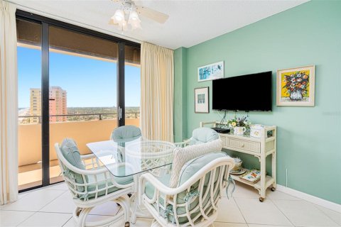 Condo in Daytona Beach, Florida, 2 bedrooms  № 1350416 - photo 10