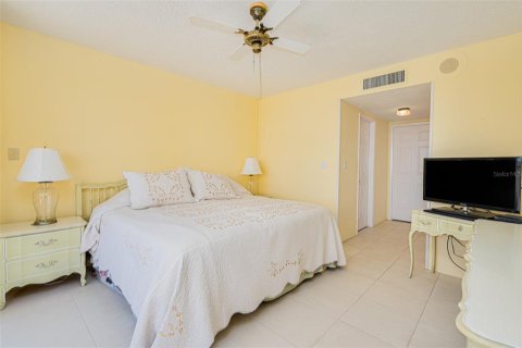 Condo in Daytona Beach, Florida, 2 bedrooms  № 1350416 - photo 18