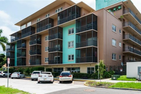 Condo in Saint Petersburg, Florida, 2 bedrooms  № 1350417 - photo 23