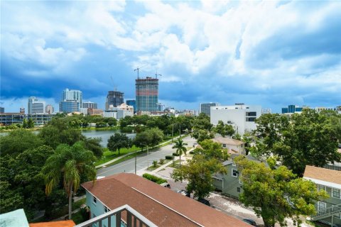 Condo in Saint Petersburg, Florida, 2 bedrooms  № 1350417 - photo 24