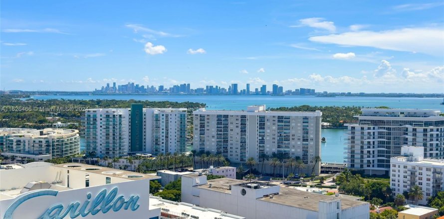 Condo à Miami Beach, Floride, 2 chambres  № 1281248