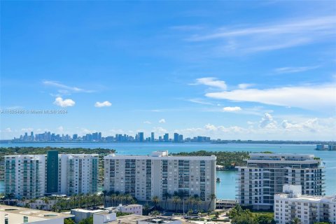 Copropriété à vendre à Miami Beach, Floride: 2 chambres, 118.91 m2 № 1281248 - photo 21